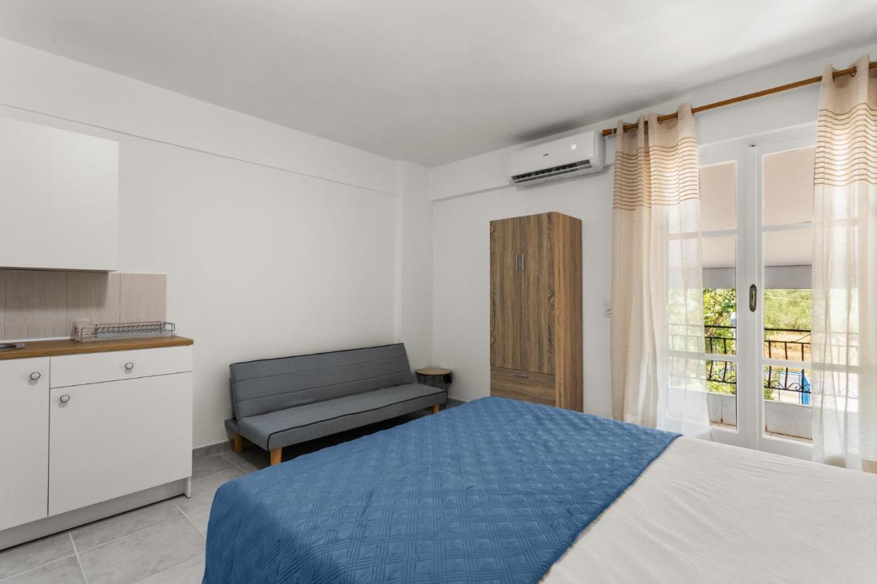 Nikolas Apartments Stoupa Lévktron Exterior photo