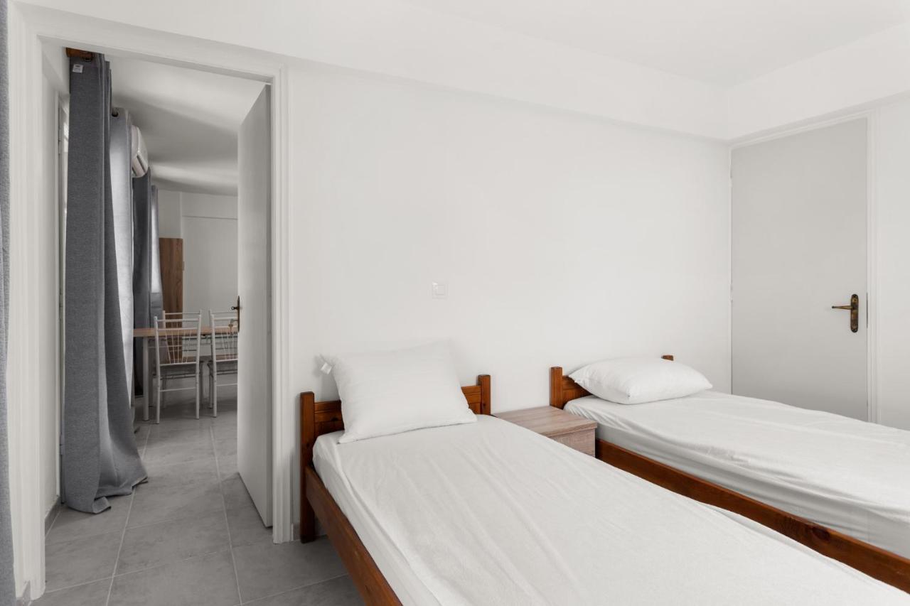 Nikolas Apartments Stoupa Lévktron Exterior photo